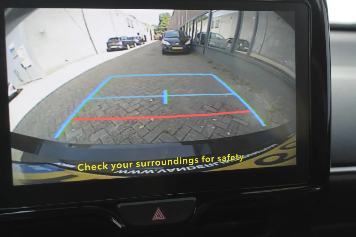 1.5 Exclusive-line l Adaptieve Cruise Contol l Lane Assist l BLIS l PDC l Parkeercamera l Stuur- en Stoelverwarming l Apple carplay/ Android auto l 16 inch