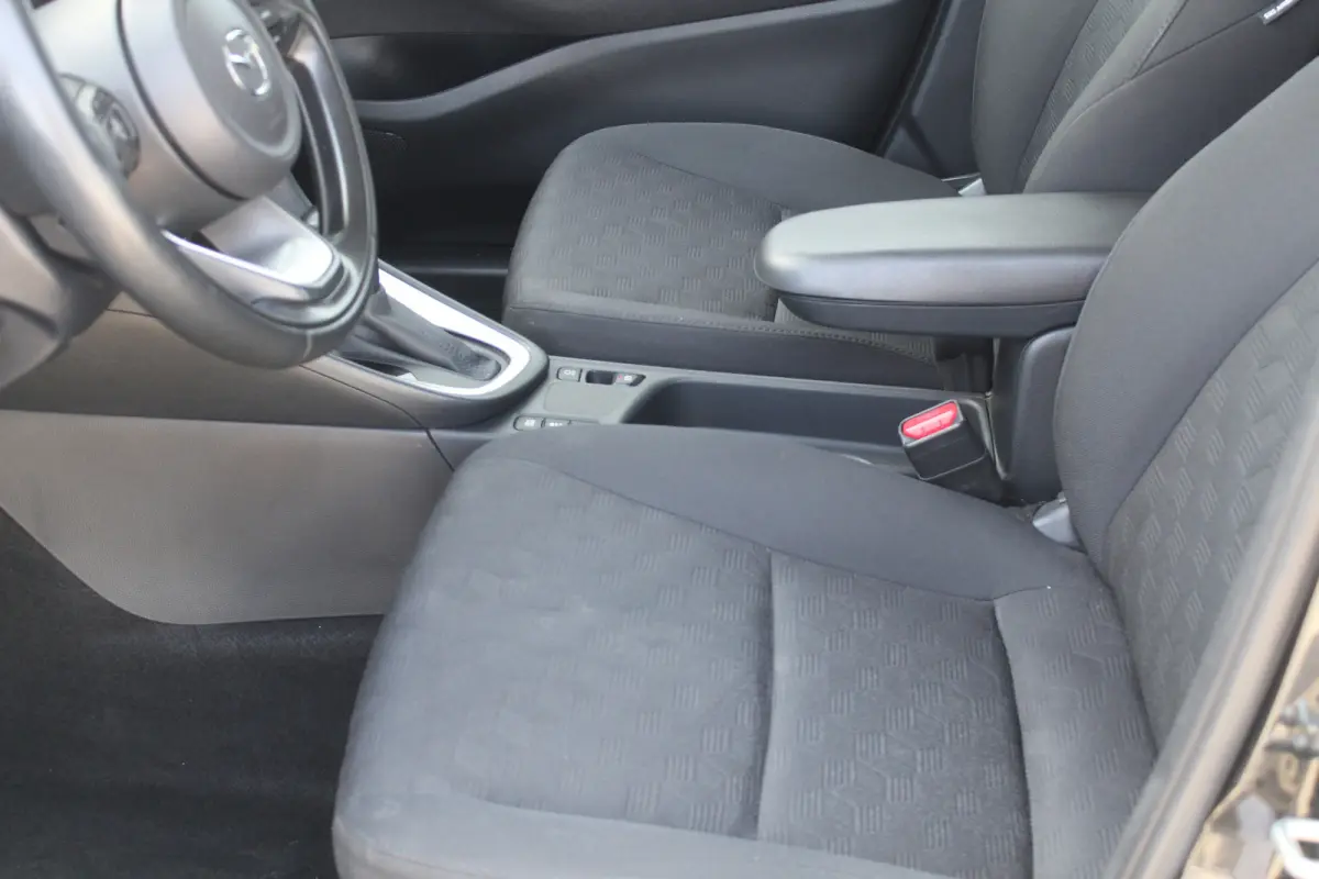 1.5 Exclusive-line l Adaptieve Cruise Contol l Lane Assist l BLIS l PDC l Parkeercamera l Stuur- en Stoelverwarming l Apple carplay/ Android auto l 16 inch