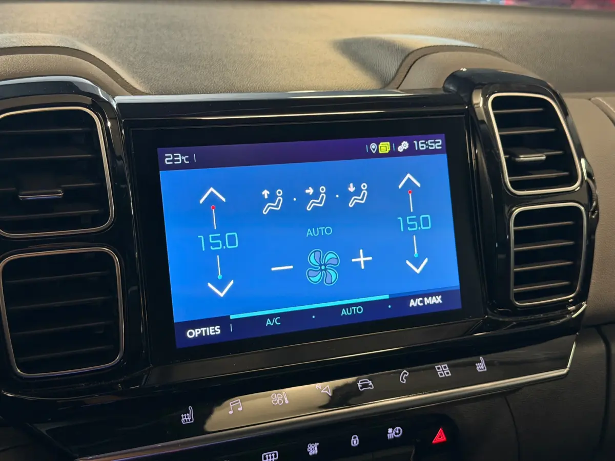 1.6 Plug-in Hybrid 225 Business Plus