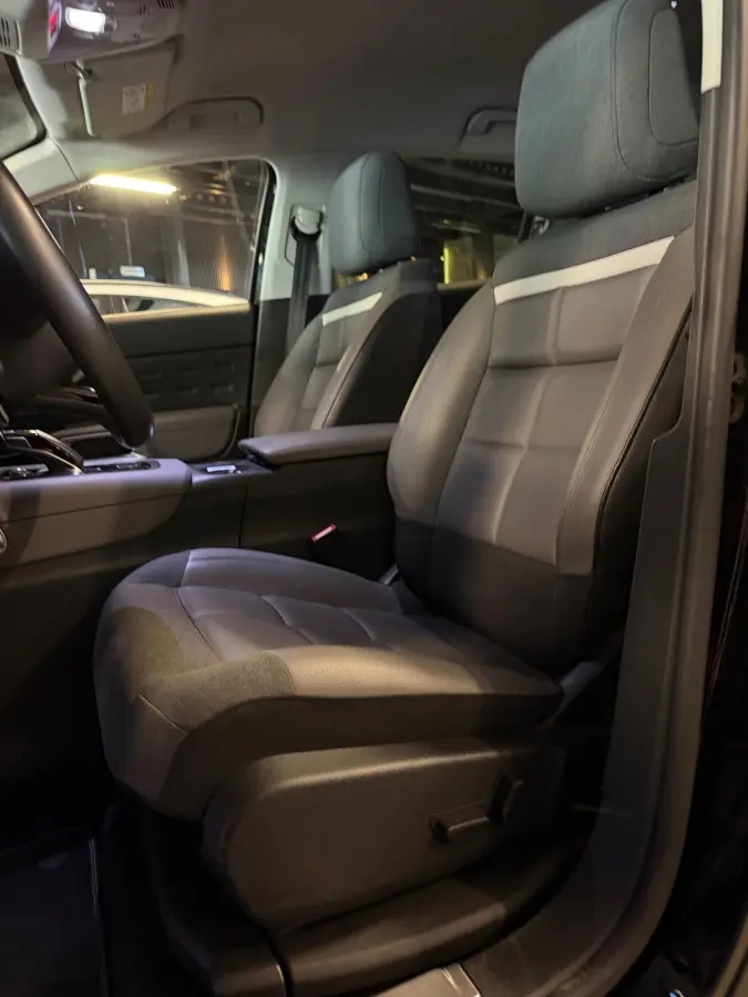 1.6 Plug-in Hybrid 225 Business Plus