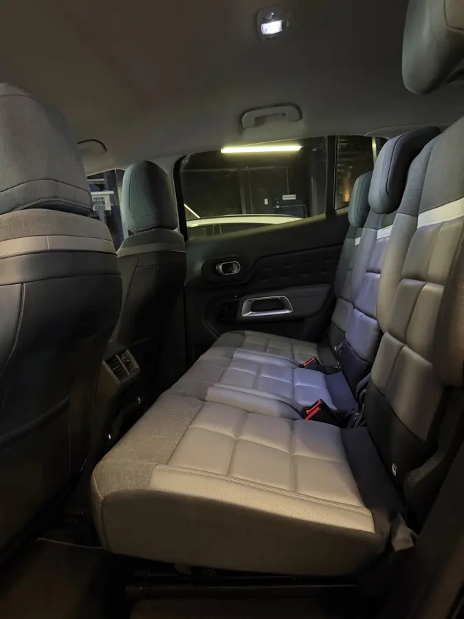 1.6 Plug-in Hybrid 225 Business Plus