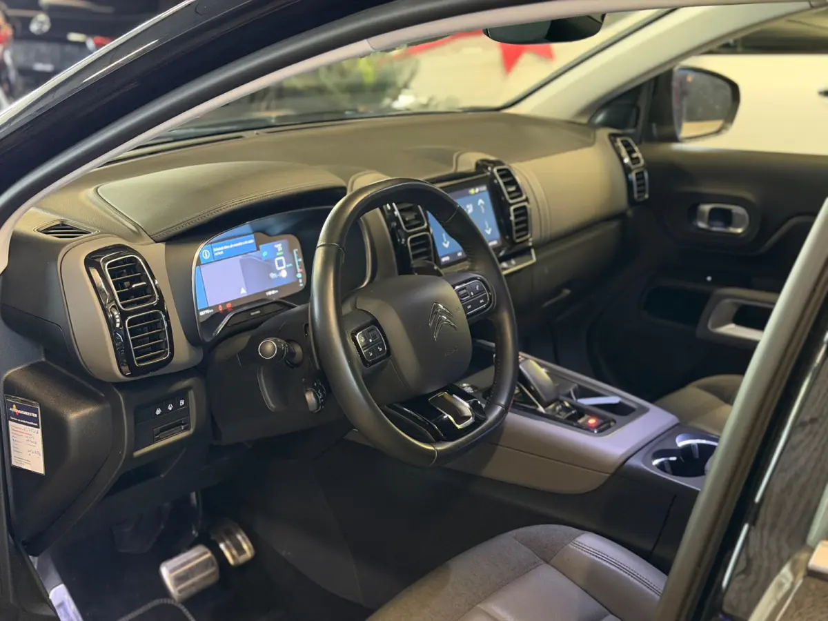 1.6 Plug-in Hybrid 225 Business Plus