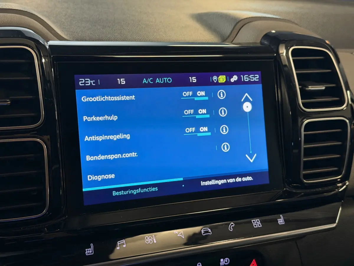 1.6 Plug-in Hybrid 225 Business Plus