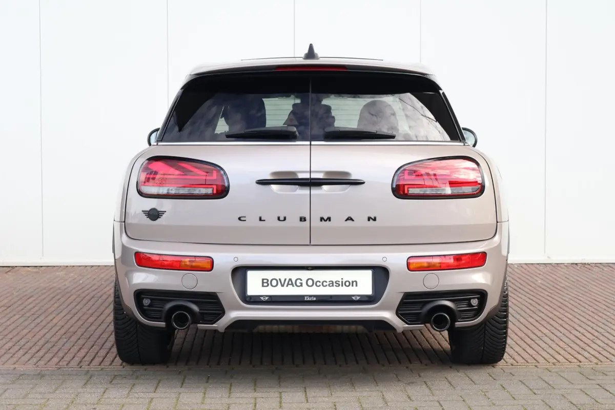 2.0 Cooper S John Cooper Works | Stuur & Stoel Verwarming | Panorama Dak | Visibility Package | Comforttoegang | Elektr. Stoelen | Yours Leder | Head-Up |