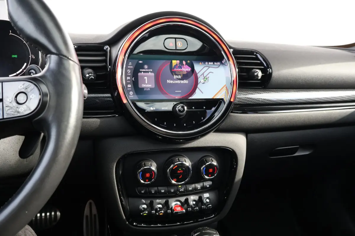 2.0 Cooper S John Cooper Works | Stuur & Stoel Verwarming | Panorama Dak | Visibility Package | Comforttoegang | Elektr. Stoelen | Yours Leder | Head-Up |