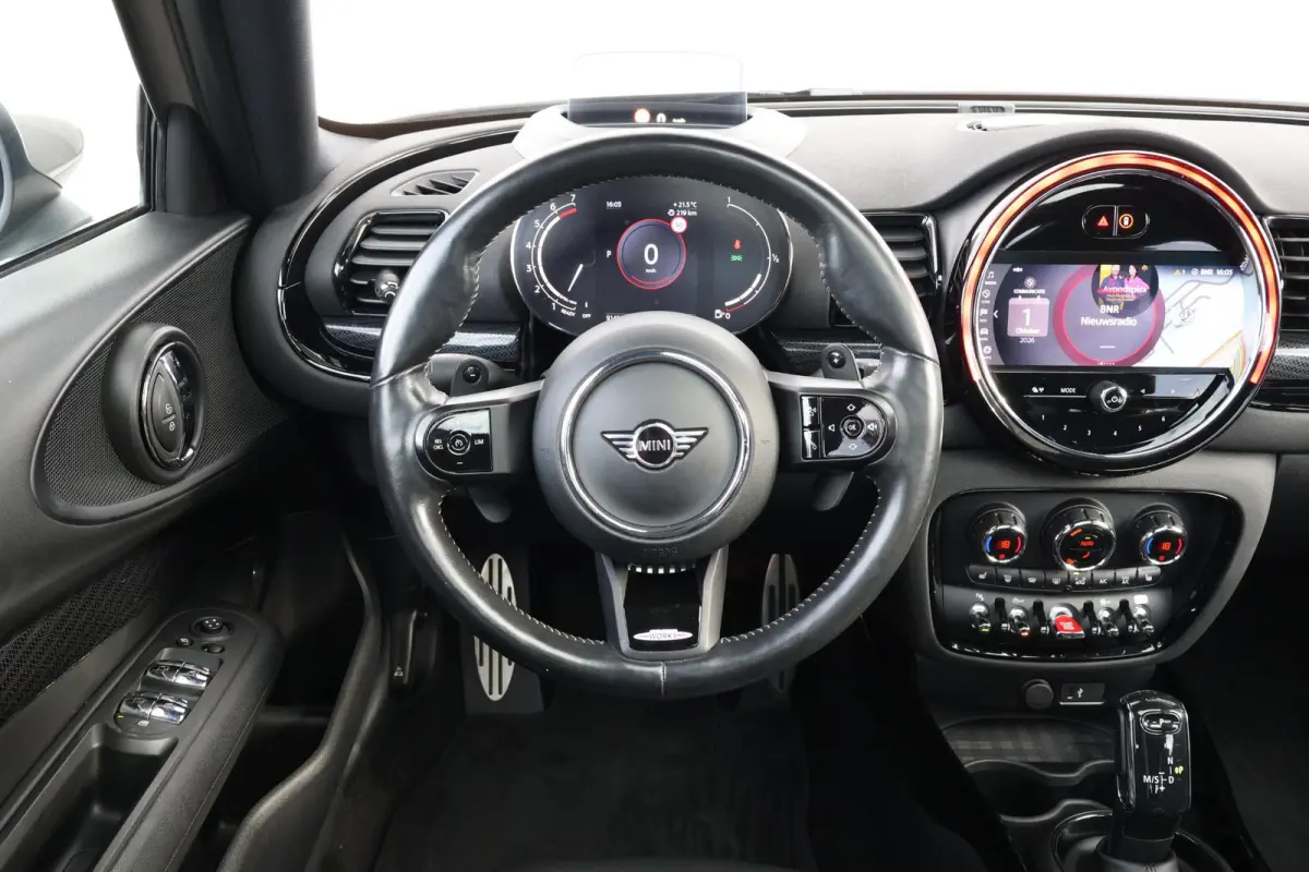 2.0 Cooper S John Cooper Works | Stuur & Stoel Verwarming | Panorama Dak | Visibility Package | Comforttoegang | Elektr. Stoelen | Yours Leder | Head-Up |