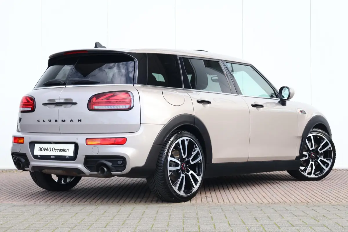 2.0 Cooper S John Cooper Works | Stuur & Stoel Verwarming | Panorama Dak | Visibility Package | Comforttoegang | Elektr. Stoelen | Yours Leder | Head-Up |