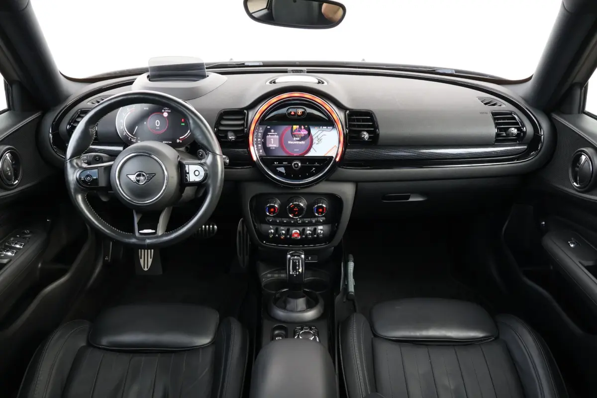 2.0 Cooper S John Cooper Works | Stuur & Stoel Verwarming | Panorama Dak | Visibility Package | Comforttoegang | Elektr. Stoelen | Yours Leder | Head-Up |
