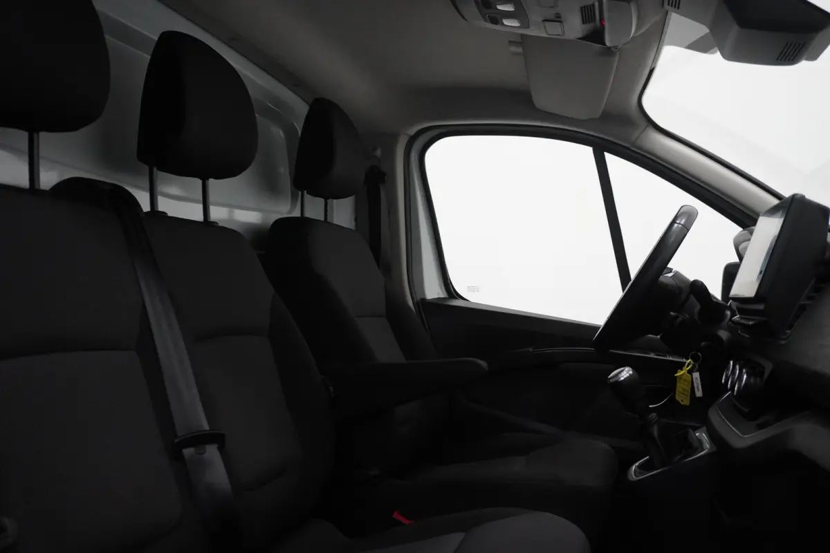2.0 Blue dCi 130PK EURO 6 - Airco - Navi - Cruise - €15.950,- Excl.