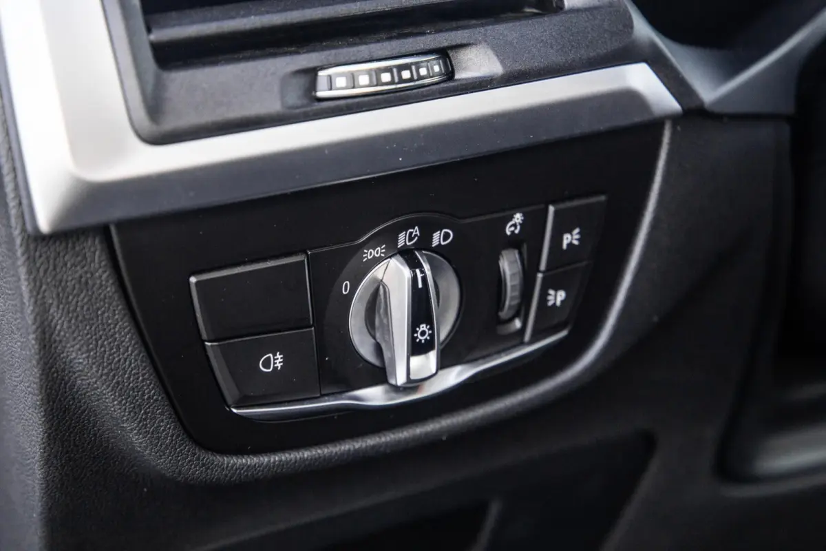 xDrive30e High Executive CARPLAY / 360 CAMERA / STOELVERWARMING / PERFECT ONDERHOUDEN