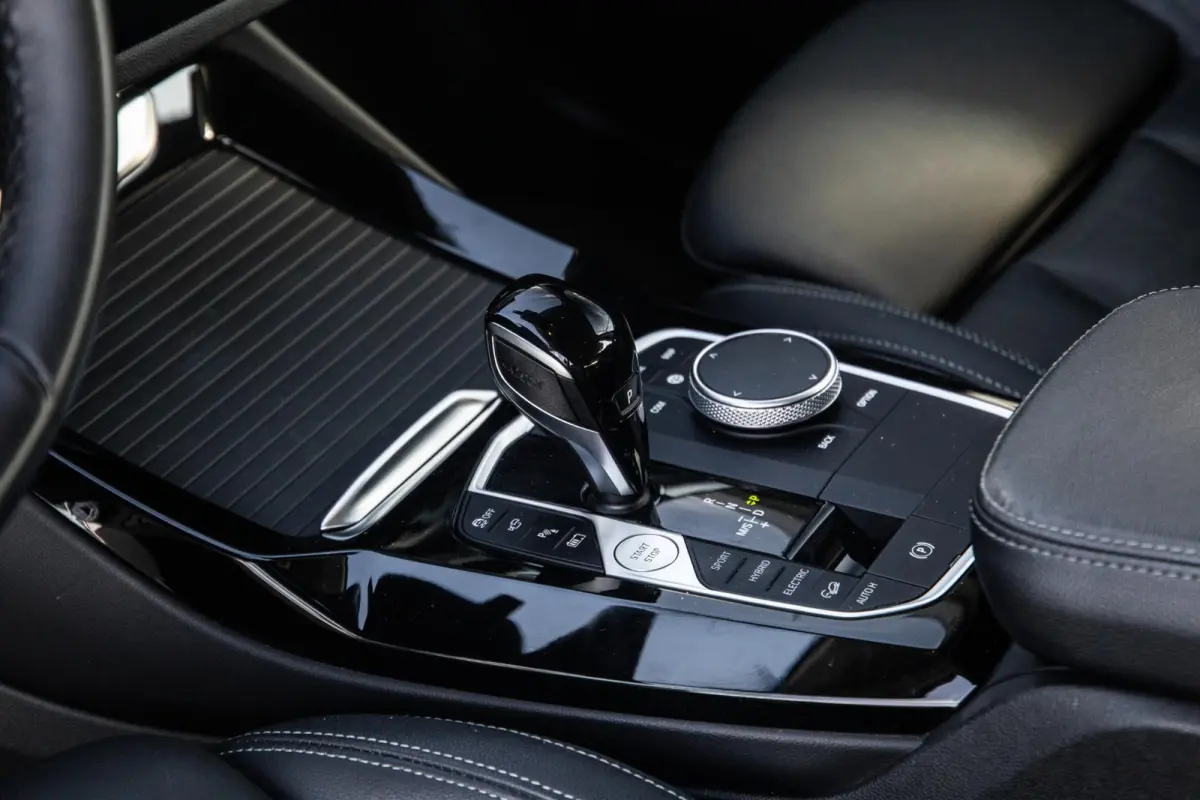 xDrive30e High Executive CARPLAY / 360 CAMERA / STOELVERWARMING / PERFECT ONDERHOUDEN
