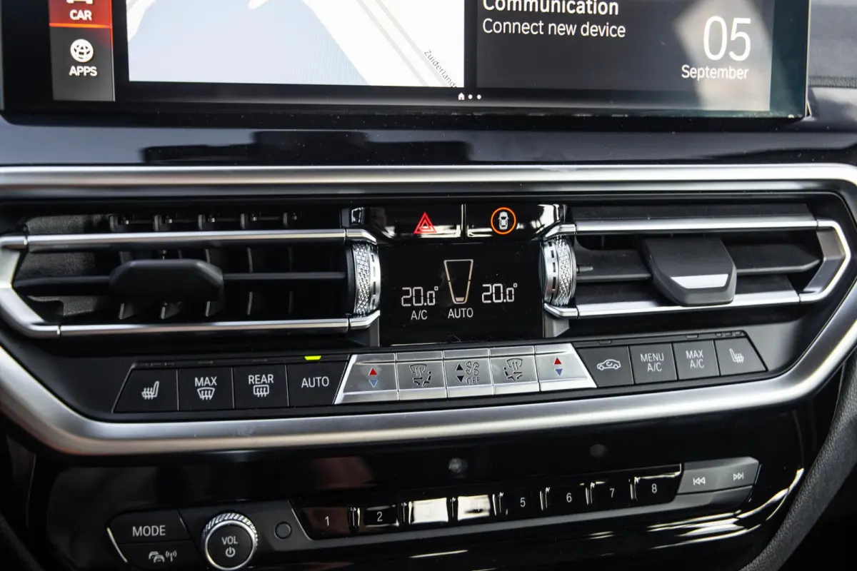 xDrive30e High Executive CARPLAY / 360 CAMERA / STOELVERWARMING / PERFECT ONDERHOUDEN
