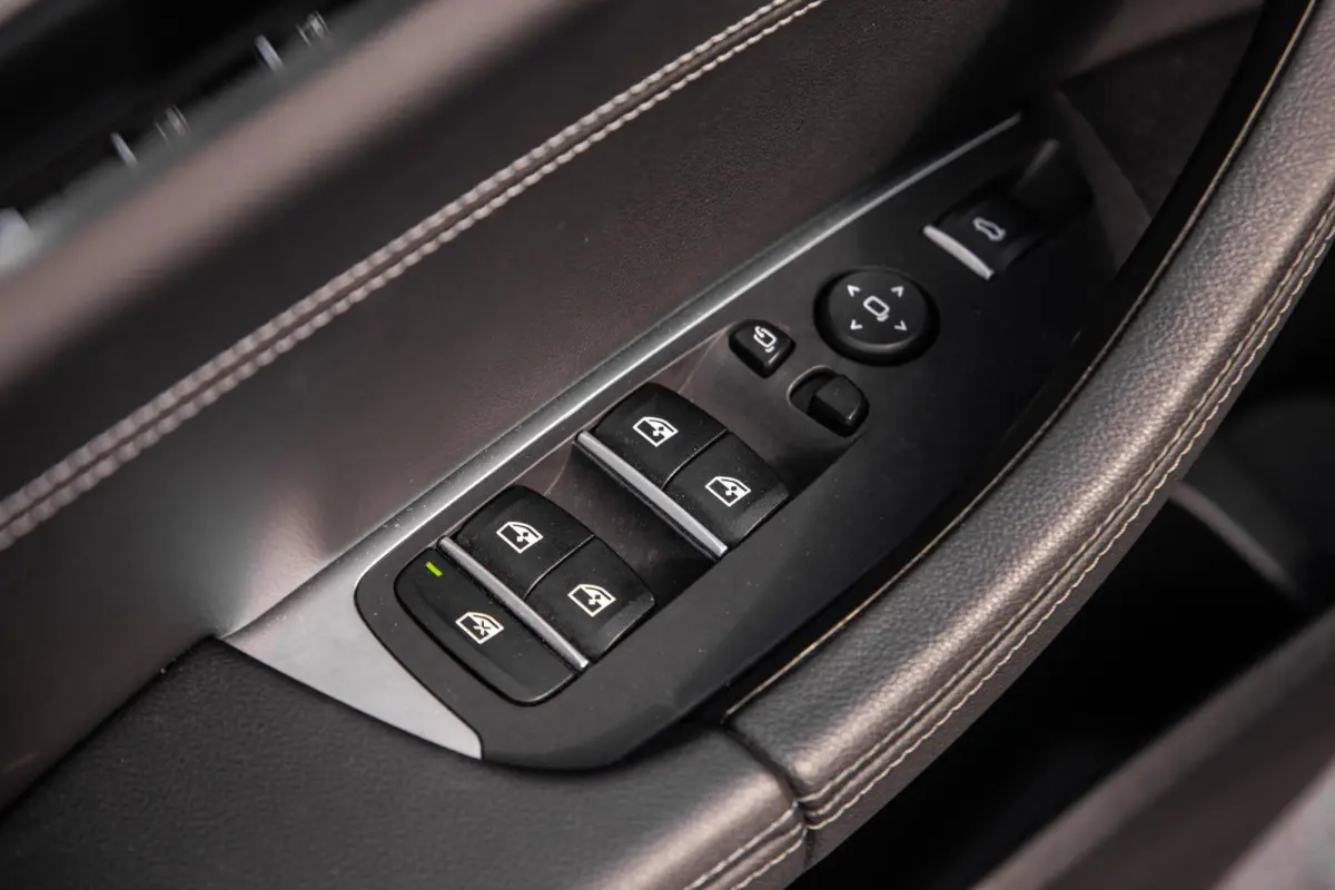 xDrive30e High Executive CARPLAY / 360 CAMERA / STOELVERWARMING / PERFECT ONDERHOUDEN