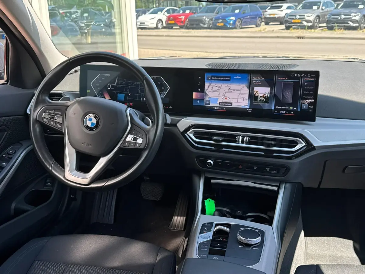 318i|Curvedscreen|Automaat