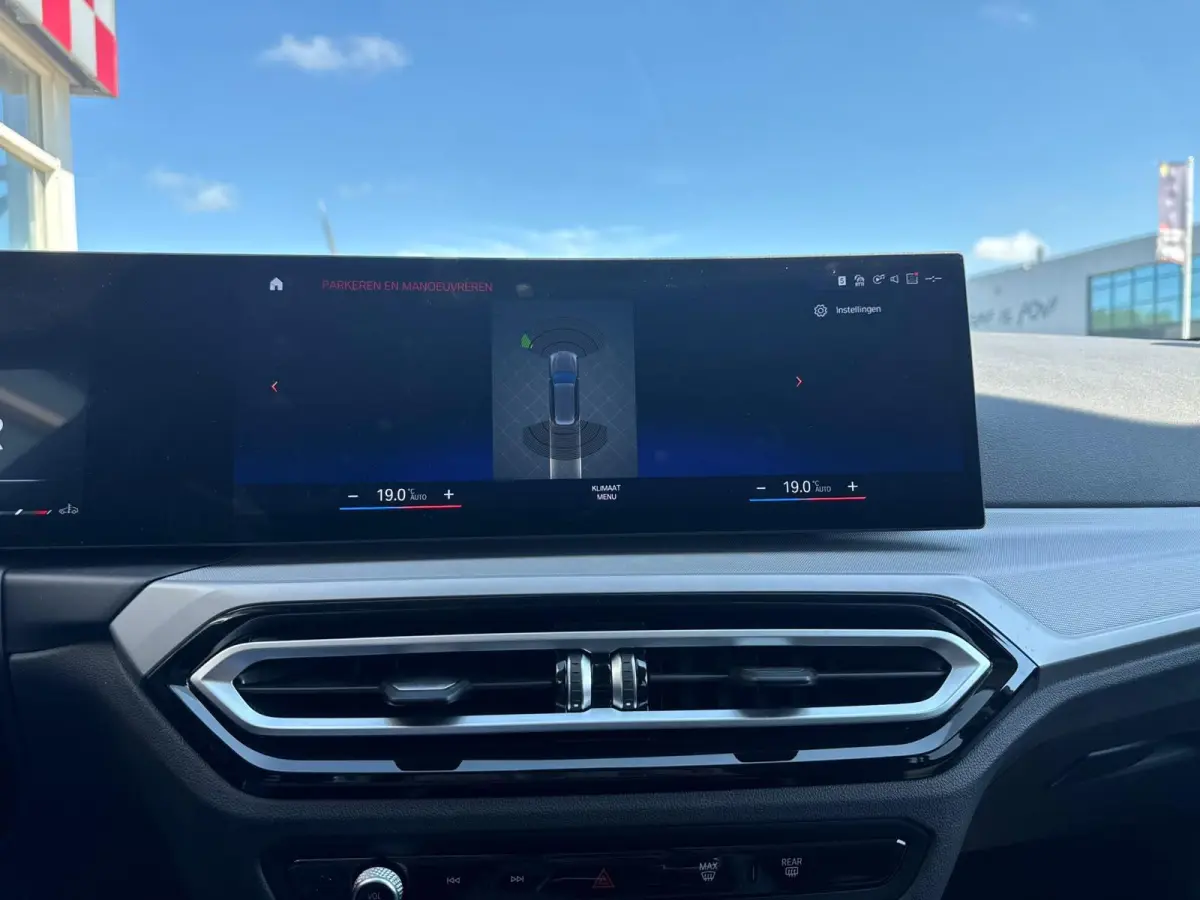 318i|Curvedscreen|Automaat