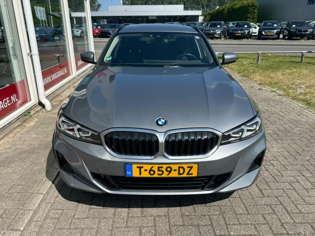 318i|Curvedscreen|Automaat