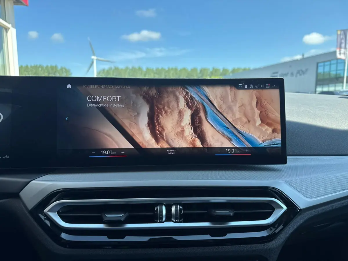 318i|Curvedscreen|Automaat