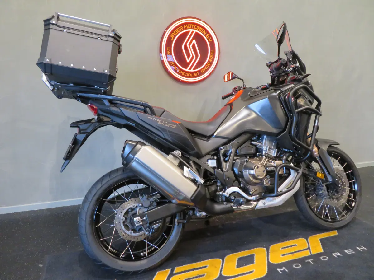 CRF 1100 AFRICA TWIN DCT TOPPER!!