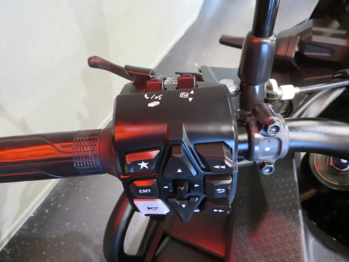 CRF 1100 AFRICA TWIN DCT TOPPER!!