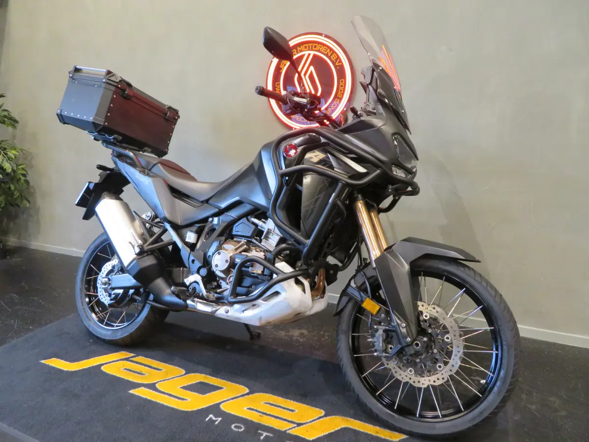 CRF 1100 AFRICA TWIN DCT TOPPER!!
