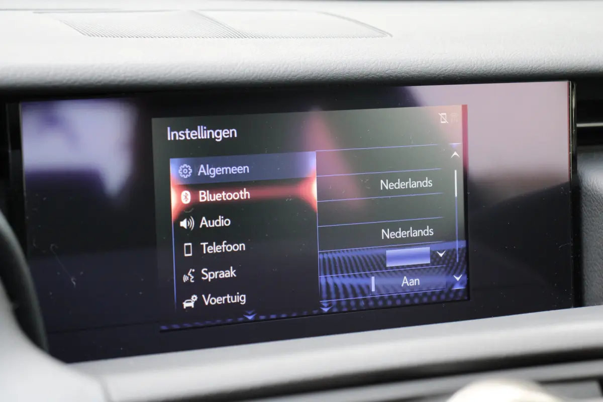 300h | UNIEK! | CRUISE CONTROL |CAMERA | DODE HOEK DETECTIE | STOELVERWARMING | FULL LED