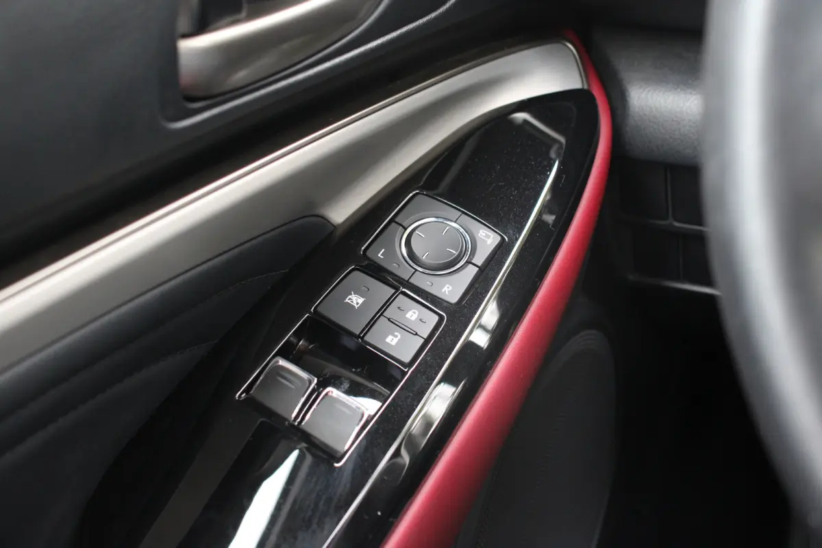 300h | UNIEK! | CRUISE CONTROL |CAMERA | DODE HOEK DETECTIE | STOELVERWARMING | FULL LED