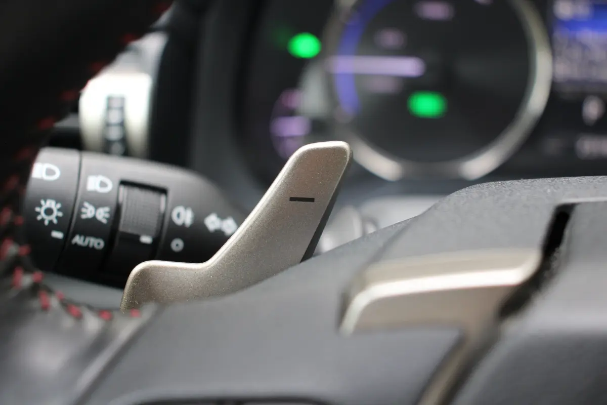 300h | UNIEK! | CRUISE CONTROL |CAMERA | DODE HOEK DETECTIE | STOELVERWARMING | FULL LED