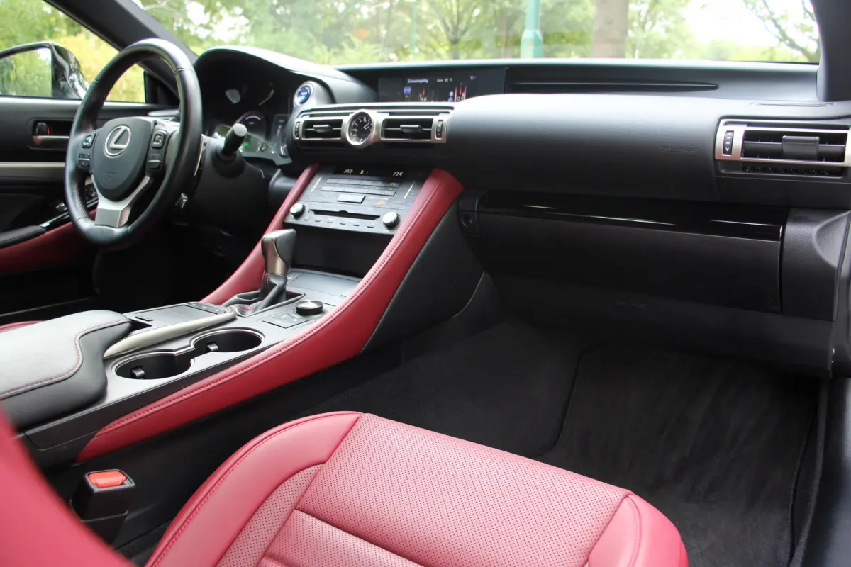 300h | UNIEK! | CRUISE CONTROL |CAMERA | DODE HOEK DETECTIE | STOELVERWARMING | FULL LED