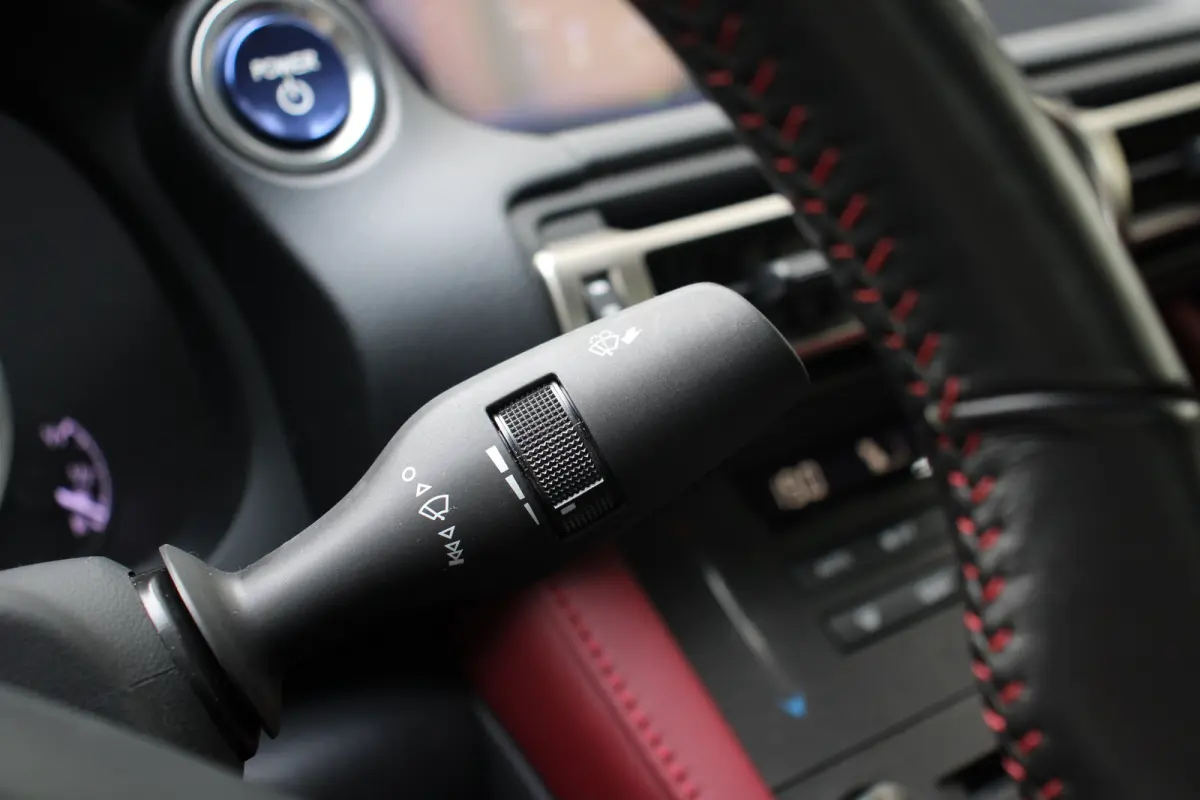 300h | UNIEK! | CRUISE CONTROL |CAMERA | DODE HOEK DETECTIE | STOELVERWARMING | FULL LED