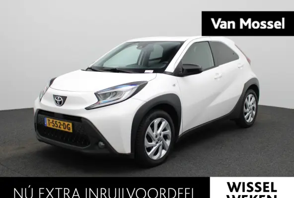 1.0 VVT-i MT first | Apple Carplay / Android Auto| Bluetooth | Cruise Control | Achteruitrijcamera |