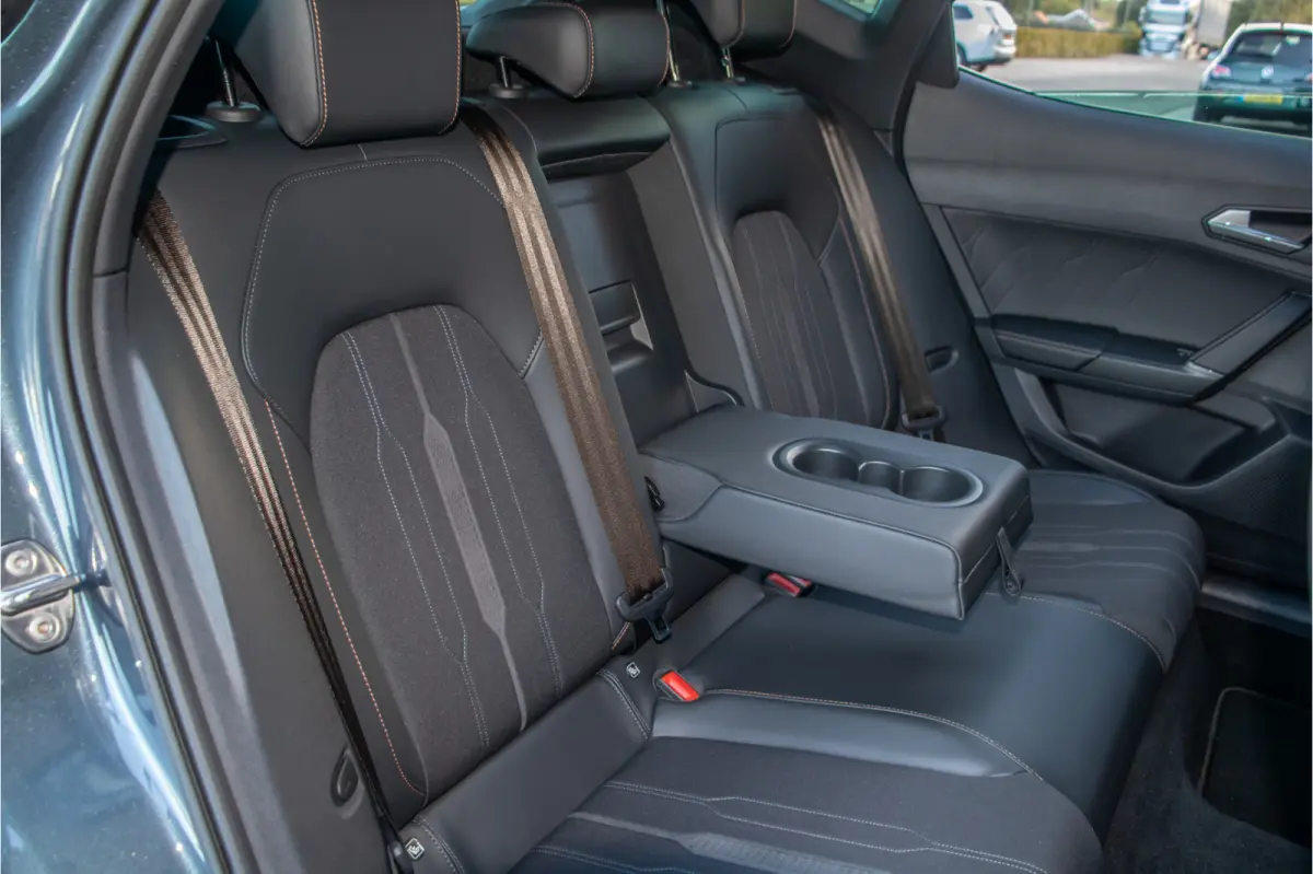 1.4 e-Hybrid 245pk VZ, Trekhaak, Stoel & Stuurverwarming, Carplay, Camera, Full LED, Adaptive Cruise, DAB+.