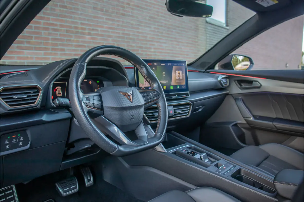 1.4 e-Hybrid 245pk VZ, Trekhaak, Stoel & Stuurverwarming, Carplay, Camera, Full LED, Adaptive Cruise, DAB+.