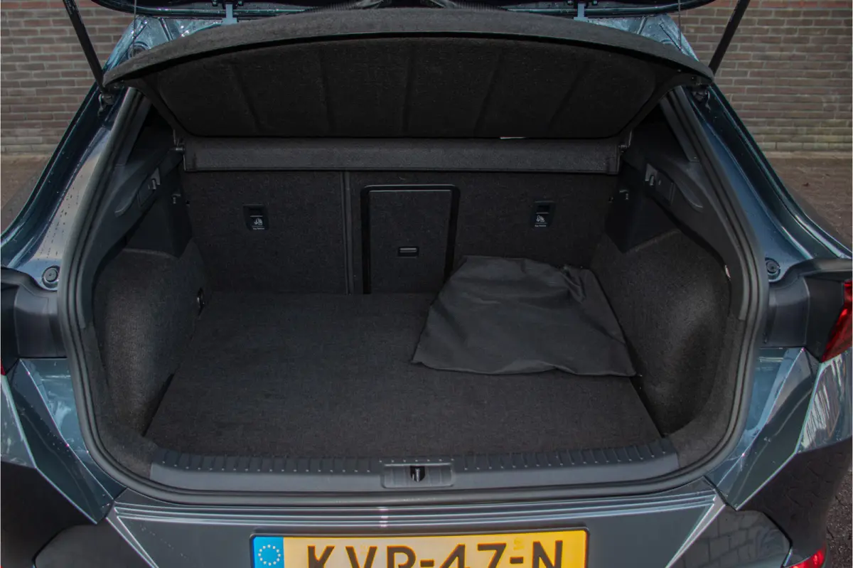 1.4 e-Hybrid 245pk VZ, Trekhaak, Stoel & Stuurverwarming, Carplay, Camera, Full LED, Adaptive Cruise, DAB+.