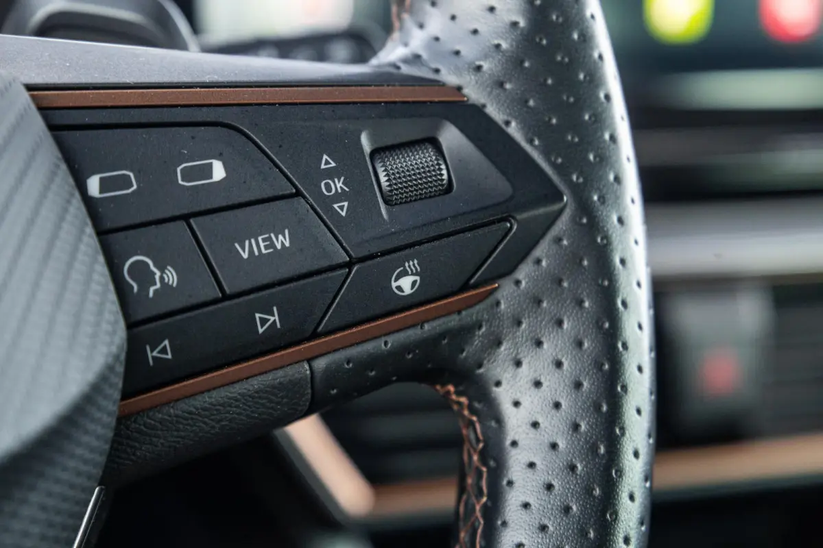 1.4i Plug-In Hybrid SPORTSTOURER / CARPLAY / CAMERA / KUIP STOELEN / PERFECT ONDERHOUDEN