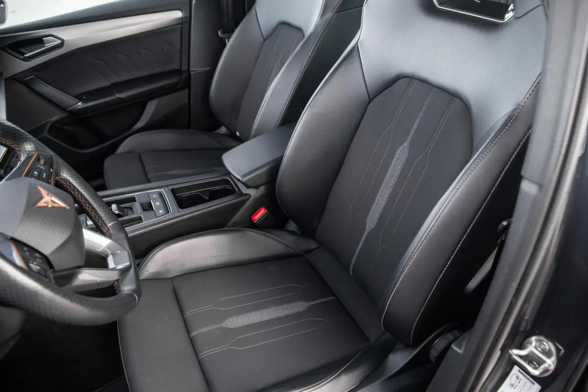 1.4i Plug-In Hybrid SPORTSTOURER / CARPLAY / CAMERA / KUIP STOELEN / PERFECT ONDERHOUDEN