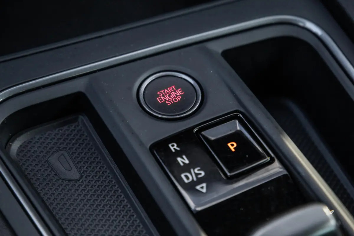 1.4i Plug-In Hybrid SPORTSTOURER / CARPLAY / CAMERA / KUIP STOELEN / PERFECT ONDERHOUDEN
