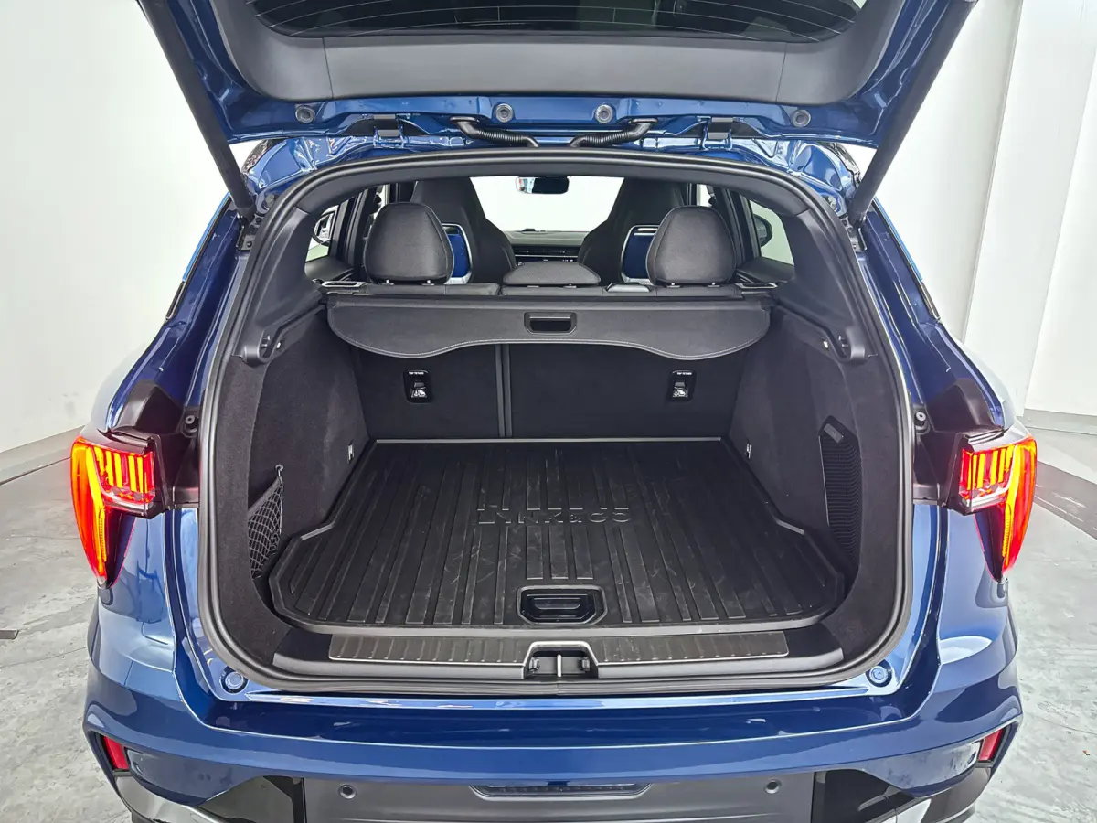 1.5 | Panoramadak | 360° Camera | Infinity audio | Blis | Stoel- en stuurverwarming | Adaptieve cruise control