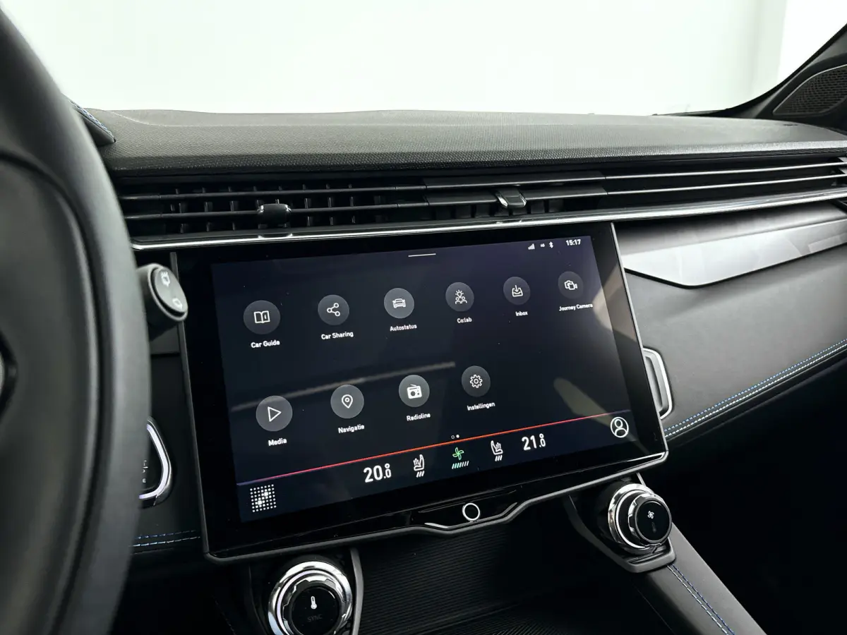 1.5 | Panoramadak | 360° Camera | Infinity audio | Blis | Stoel- en stuurverwarming | Adaptieve cruise control