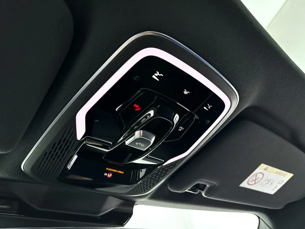 1.5 | Panoramadak | 360° Camera | Infinity audio | Blis | Stoel- en stuurverwarming | Adaptieve cruise control