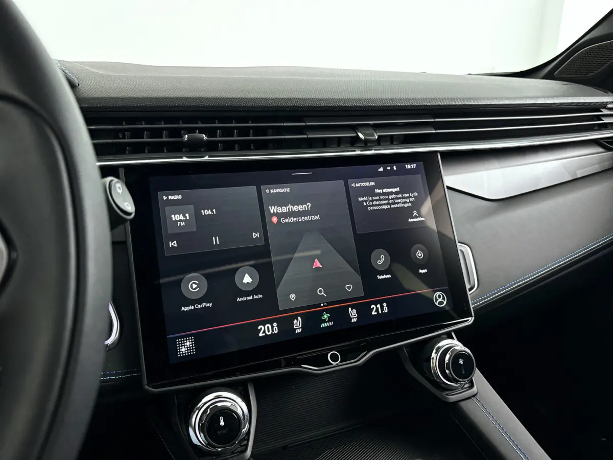 1.5 | Panoramadak | 360° Camera | Infinity audio | Blis | Stoel- en stuurverwarming | Adaptieve cruise control