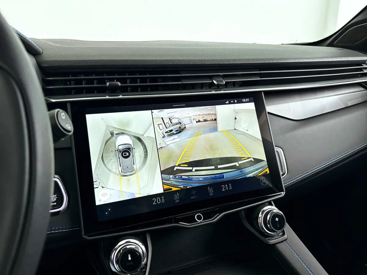 1.5 | Panoramadak | 360° Camera | Infinity audio | Blis | Stoel- en stuurverwarming | Adaptieve cruise control