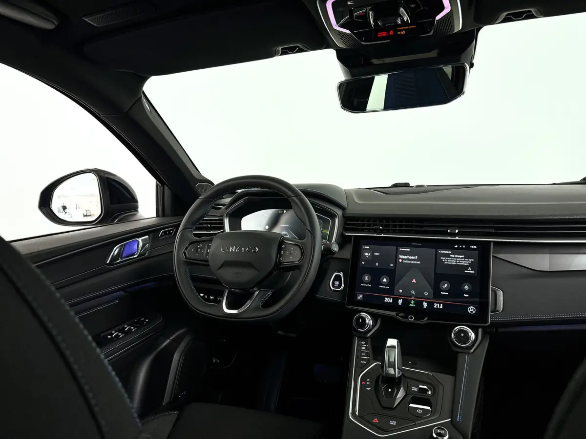 1.5 | Panoramadak | 360° Camera | Infinity audio | Blis | Stoel- en stuurverwarming | Adaptieve cruise control