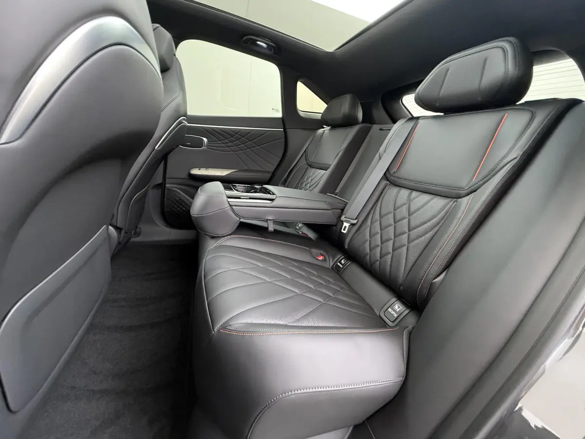 EV LHD 80kwh MAX | NIEUWE AUTO | ELEK. ACHTERKLEP | PANORAMADAK | ELEK. TREKHAAK | 360° CAMERA | FULL OPTIONS
