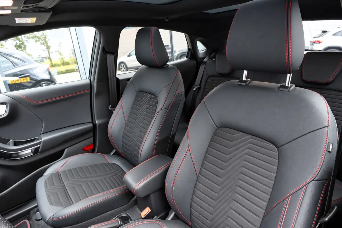 1.0 EcoBoost ST-Line X PANO B&O CAM