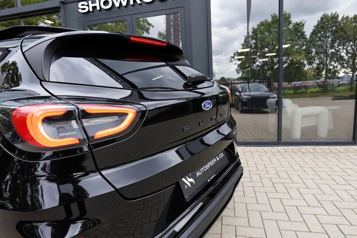 1.0 EcoBoost ST-Line X PANO B&O CAM