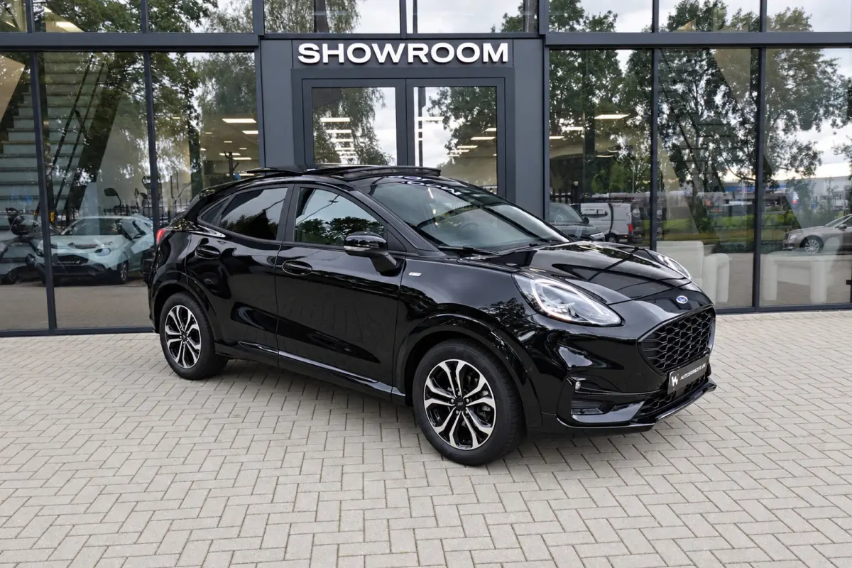 1.0 EcoBoost ST-Line X PANO B&O CAM