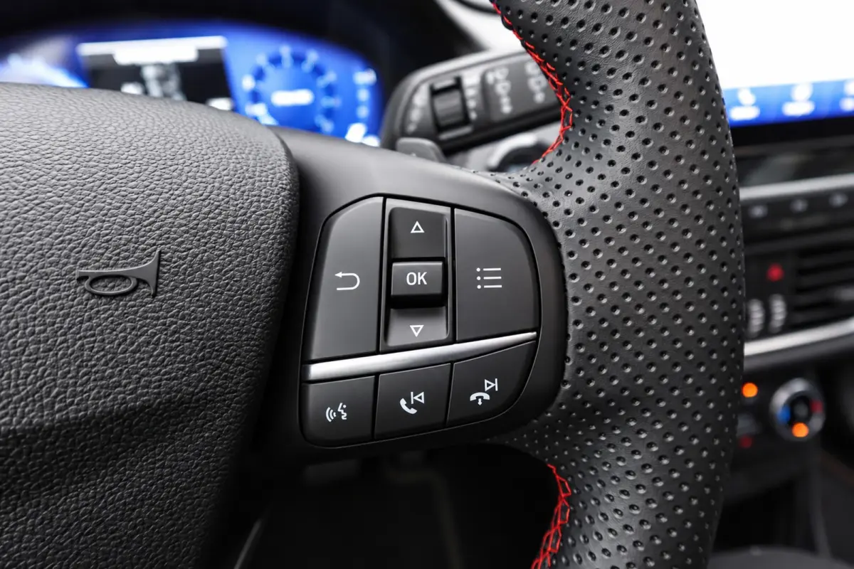 1.0 EcoBoost ST-Line X PANO B&O CAM