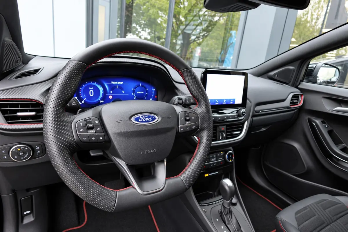 1.0 EcoBoost ST-Line X PANO B&O CAM