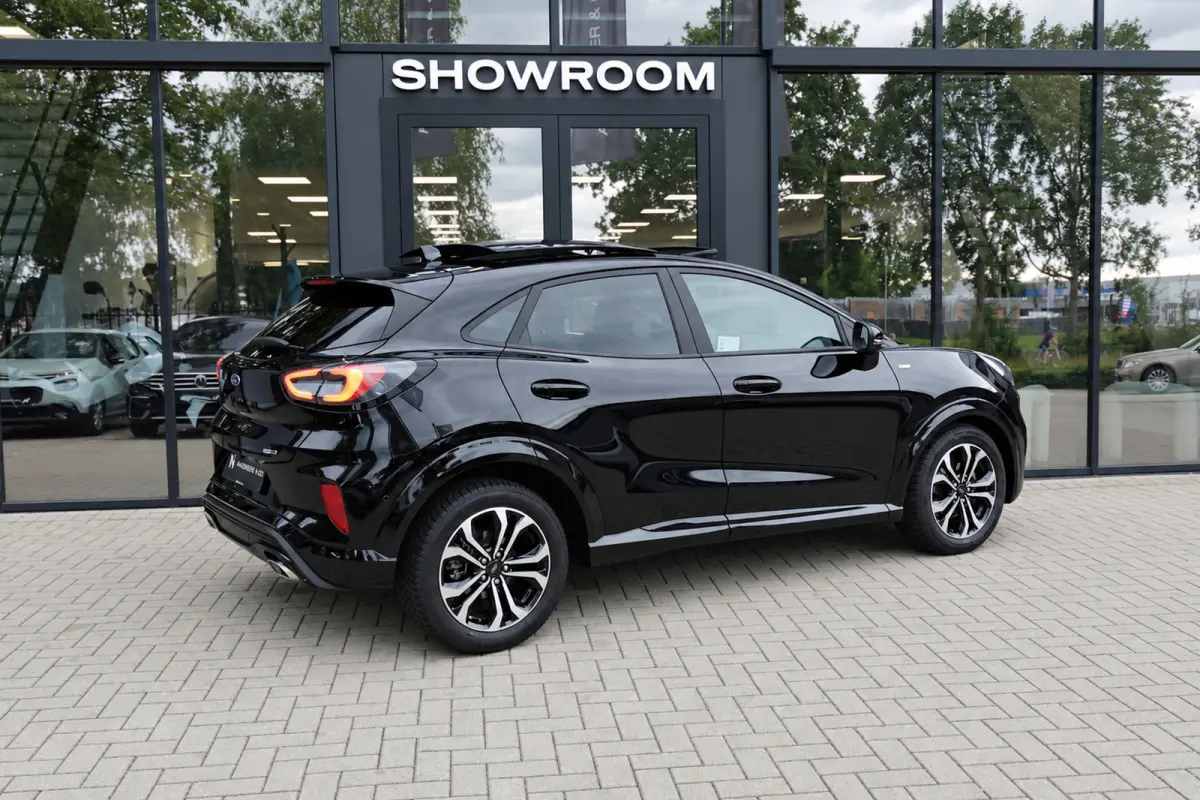 1.0 EcoBoost ST-Line X PANO B&O CAM
