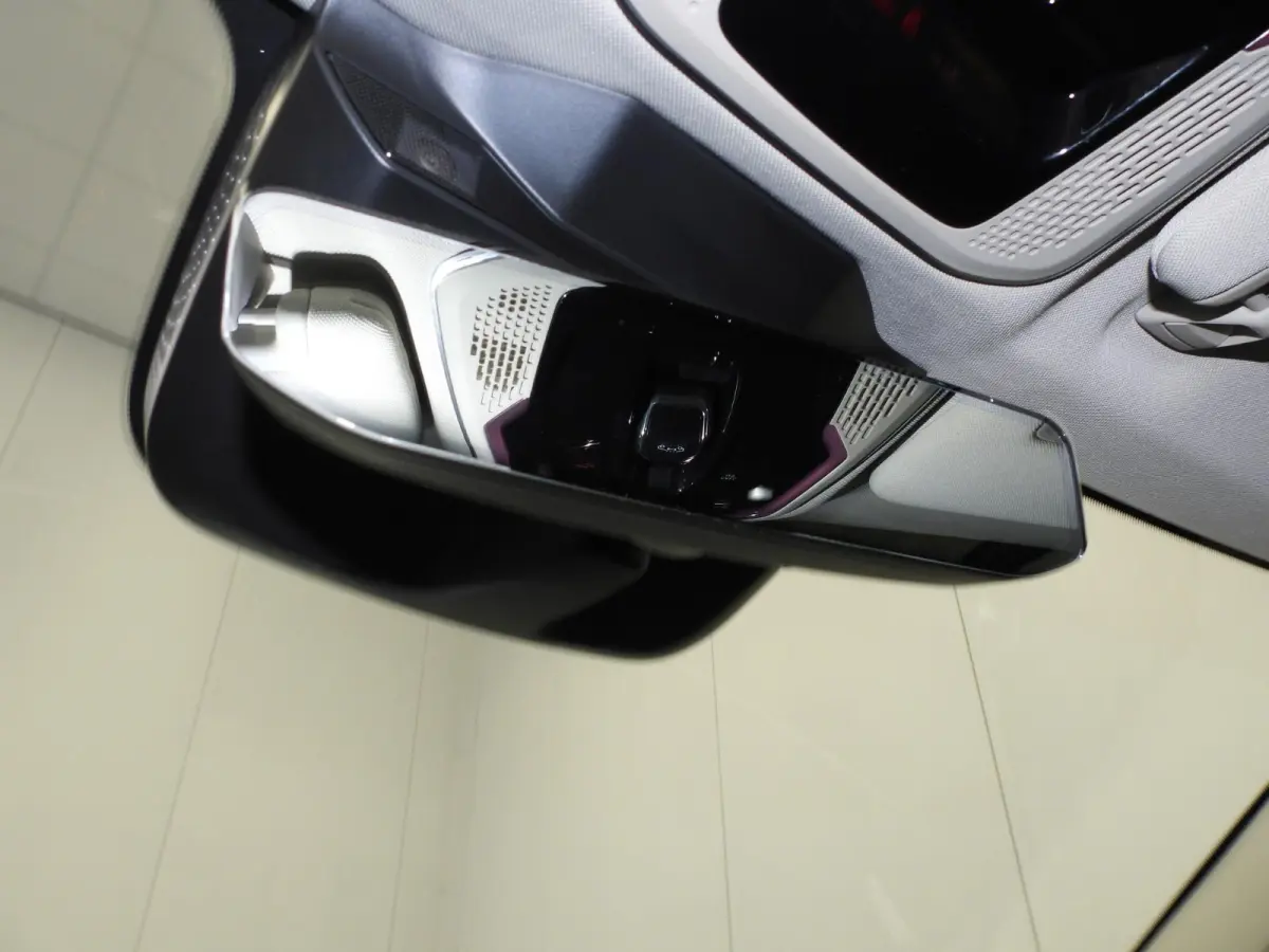 1.5 PHEV BlackEdition NAVI/360CAM/SCHUIFDAK/LED/20"LMV!
